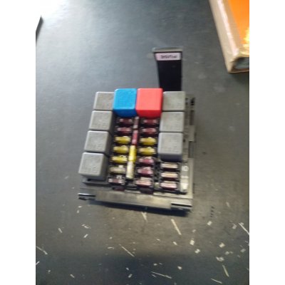 CENTRALINA DI DERIVAZIONE C/FUSIBILI FIAT TIPO MEDIA COD.42402