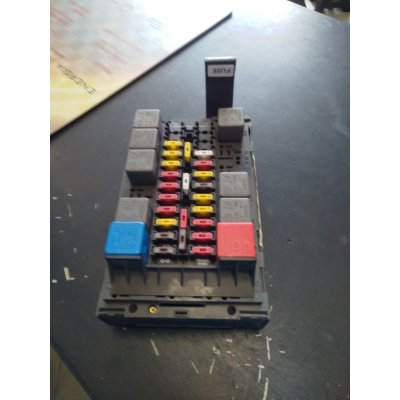 CENTRALINA DI DERIVAZIONE C/FUSIBILI LANCIA DEDRA 1.6 '94 COD.42424