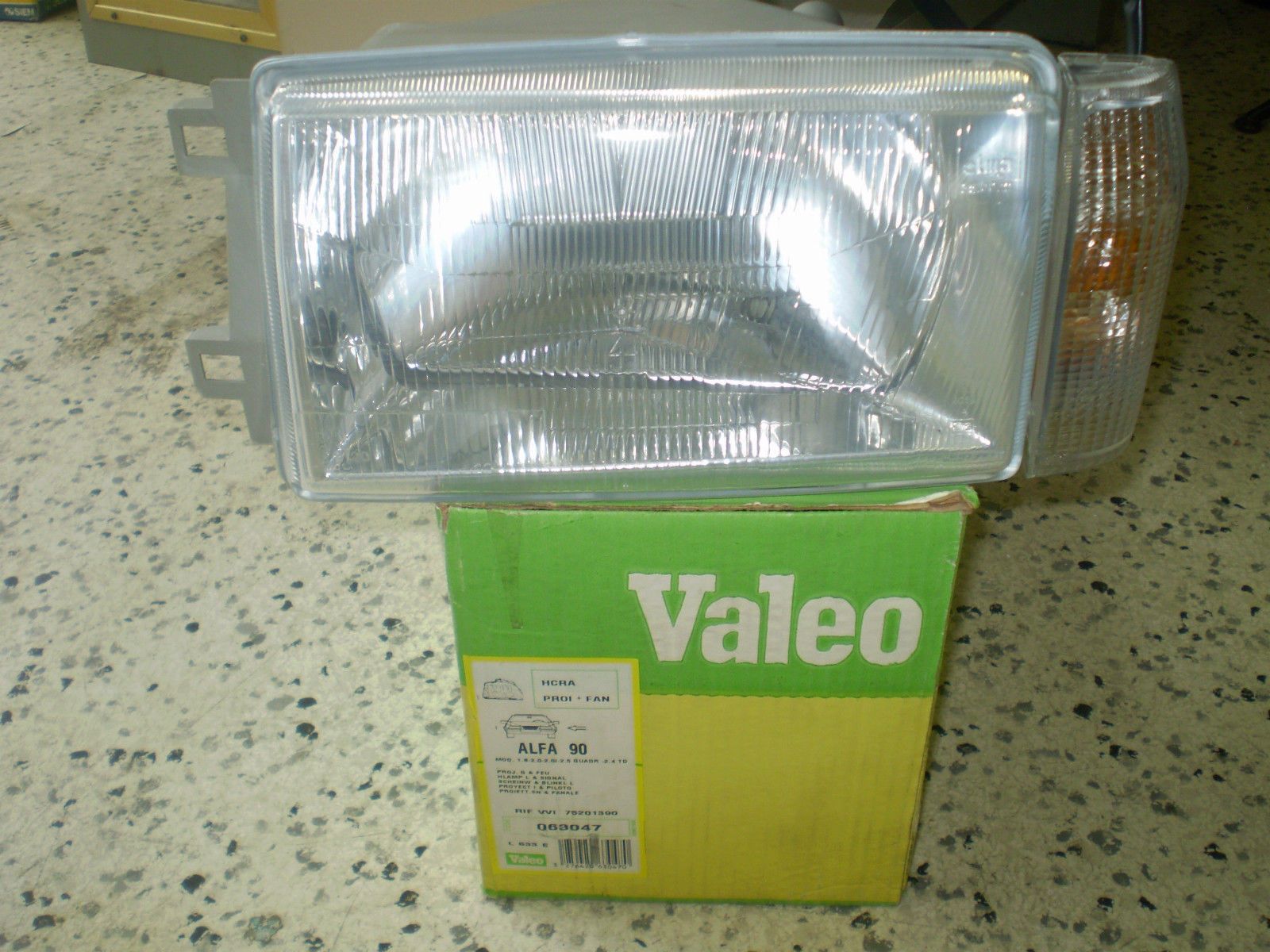 FARO SX ALFA 90 COD. VALEO 063047