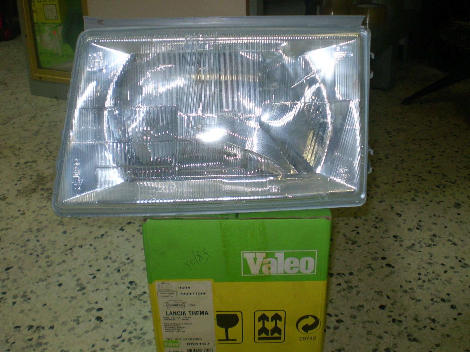 FARO SX H4 LANCIA THEMA ->10-'88 COD.VALEO 063157