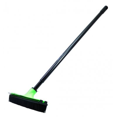 SCOPA CAUCCIU CON MANICO NERO